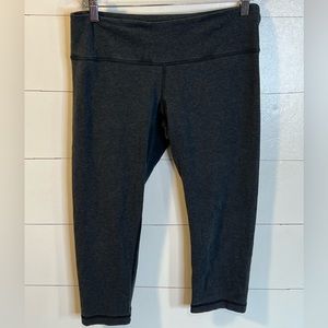 LULULEMON GRAY CAPRI’S SZ 10